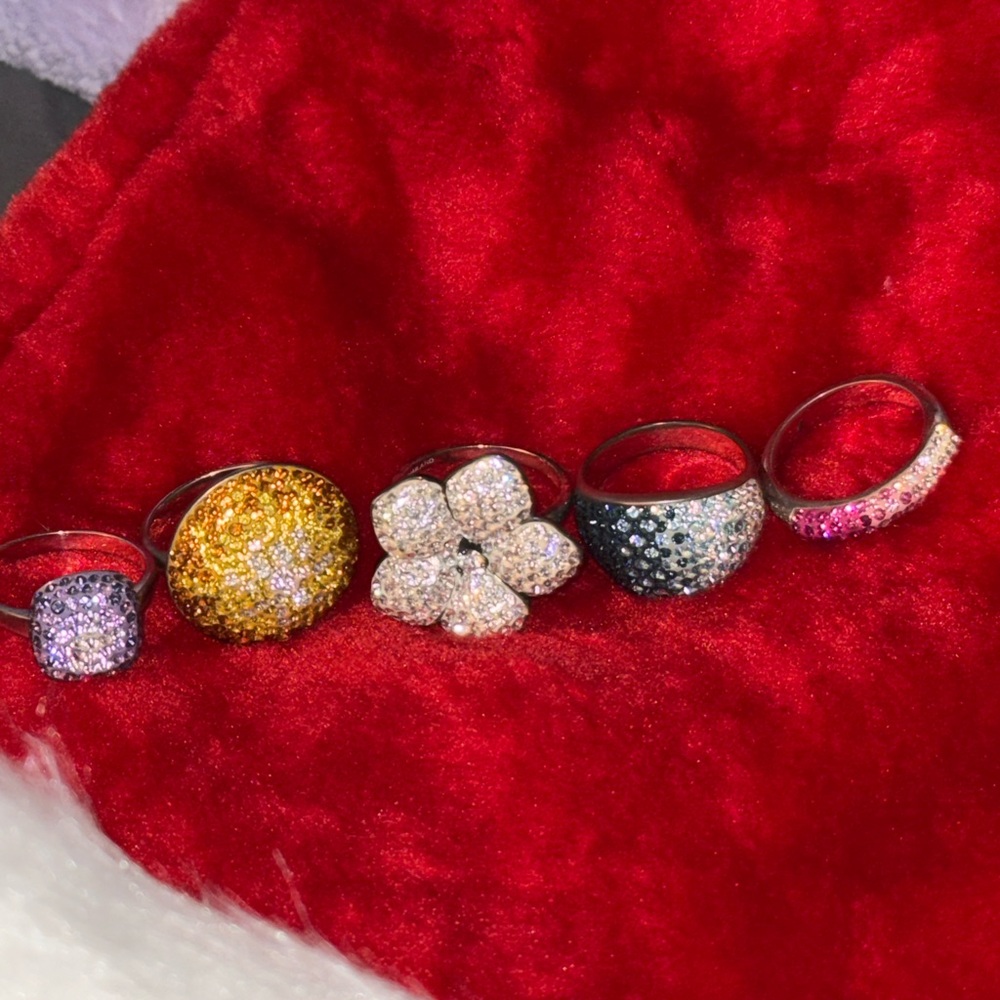 Elegant Silver and Gold Women's Ring Set
Total of 5 rings all size 10 one price